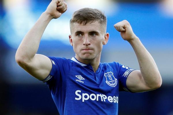 ชาลเก้หวังเก็บ Jonjoe Kenny เข้าร่วมทีมถาวร