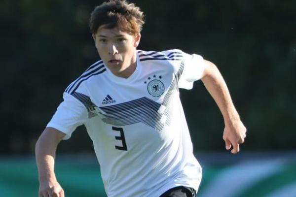 หงส์แดงวัดสิงห์บลูหวังคว้าตัว Nick Breitenbucher