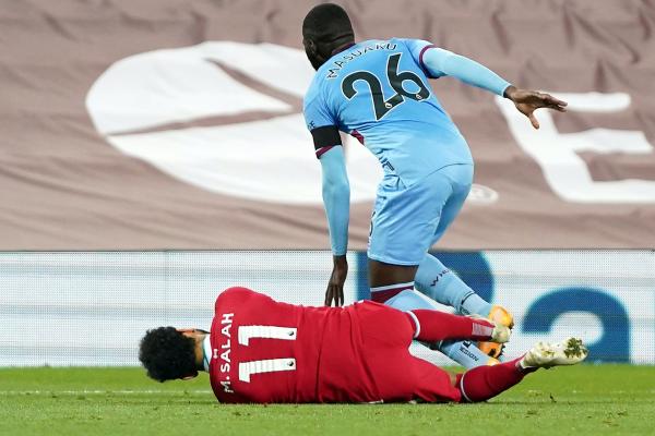 คล็อปป์ป้องซาลาห์ข้อหาพุ่งล้มชีเจ็บจริง