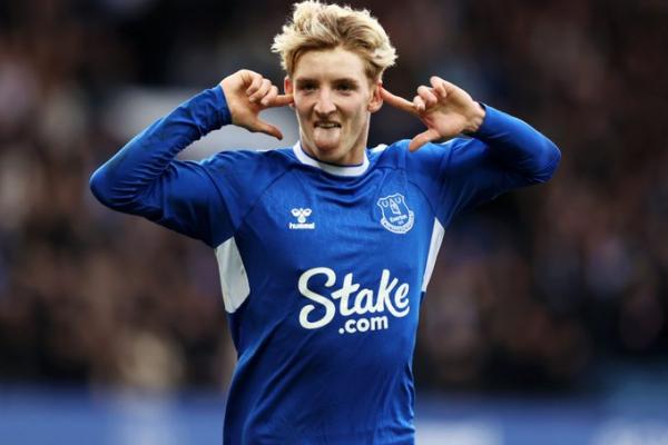 นิวคาสเซิ่ลพร้อมประมูล Anthony Gordon