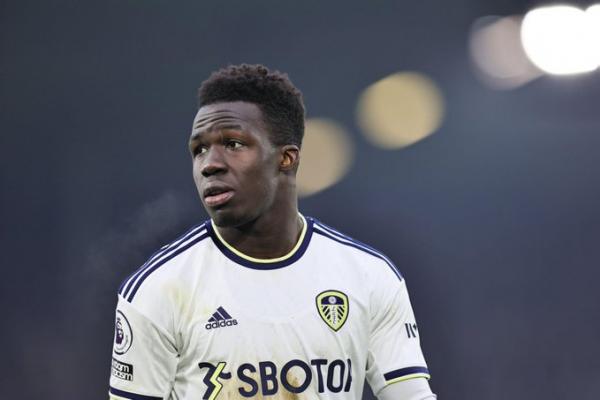 ยูเวนตุสและนาโปลีสนใจวิลฟรีด กนอนโต้ดาวรุ่งของลีดส์ ยูไนเต็ด