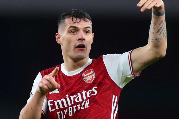 สื่อเผยดีล Xhaka กับโรม่ายังไม่คืบหน้า